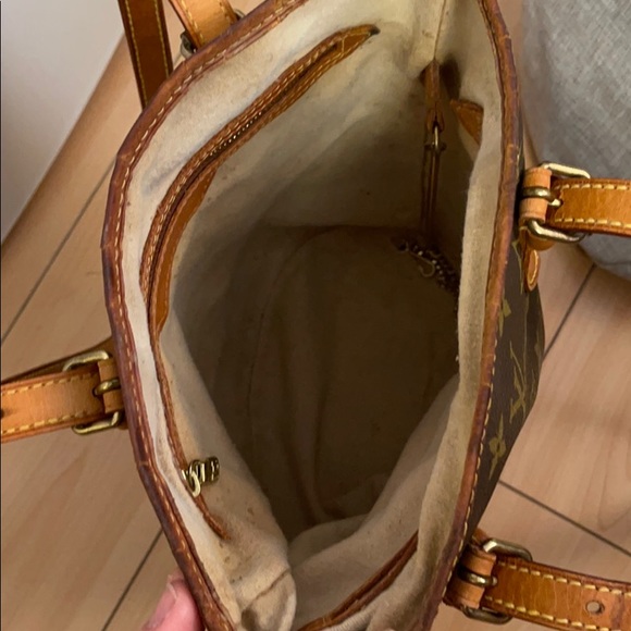 Vintage LV Bucket Bag - Authentic - Picture 7 of 9